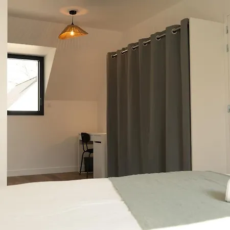 Maison Contemporaine Nyaraló *