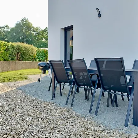 Maison Contemporaine Nyaraló Plescop